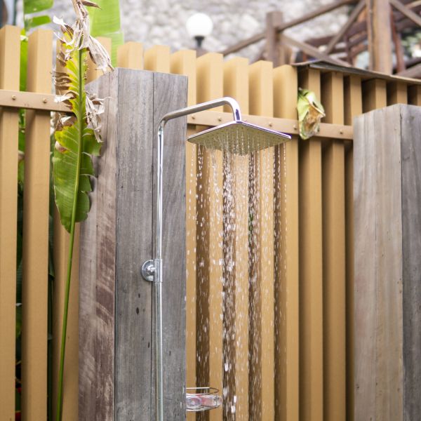 Cost of Outdoor Shower Plumbing in Fort Lauderdale
