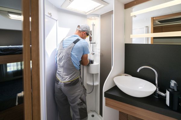 Cost of Shower Servicing in Fort Lauderdale